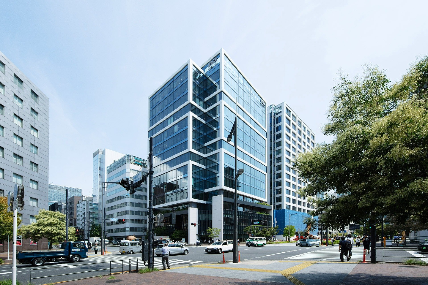 Shintora-dori Avenue